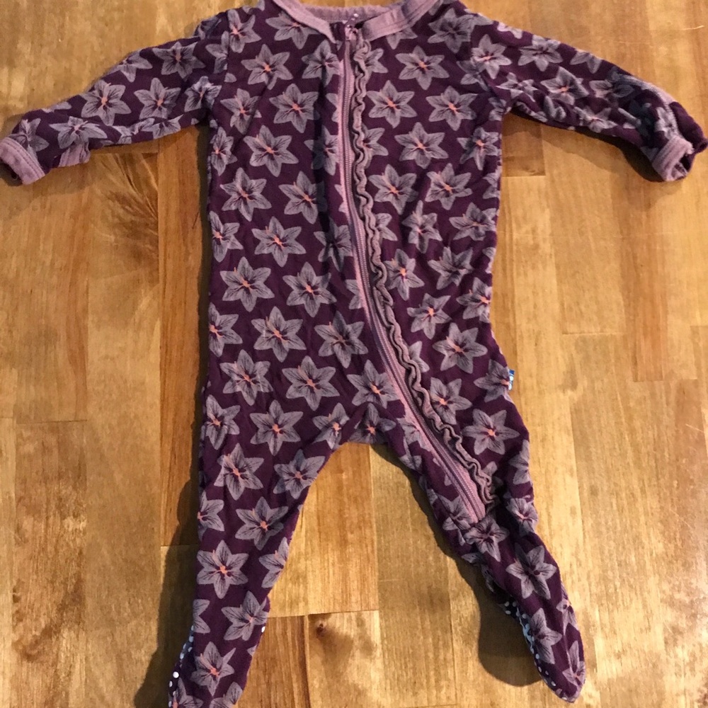 Kickee Pants Ruffle Footie Sleeper Newborn